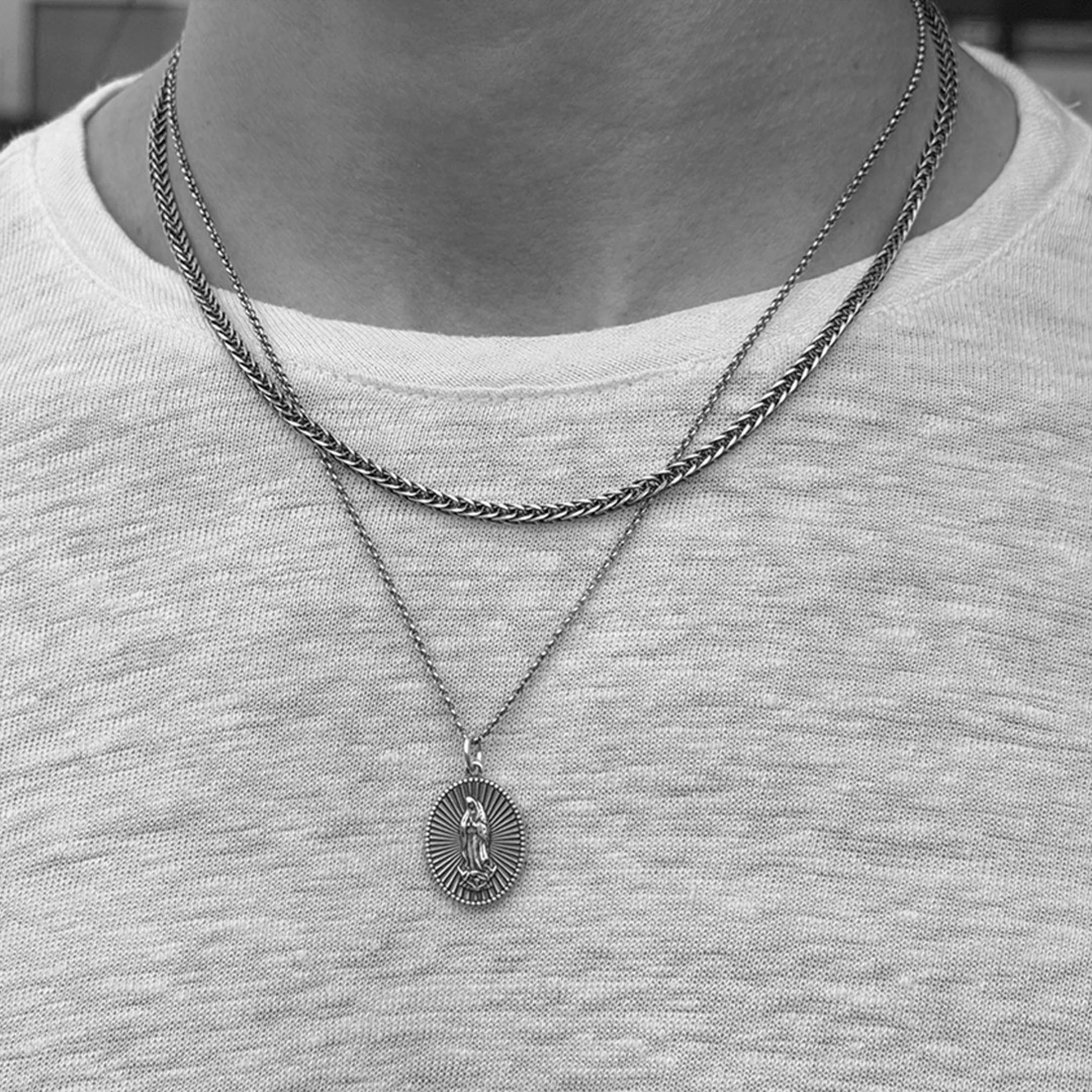 Gold 2.6mm Square Spiga Chain - Image 4