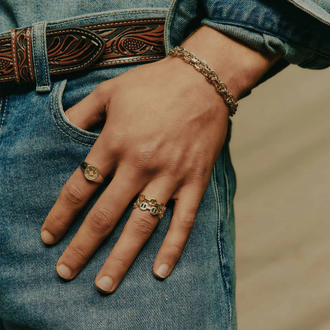 Gold Wanted Ring - Image 4
