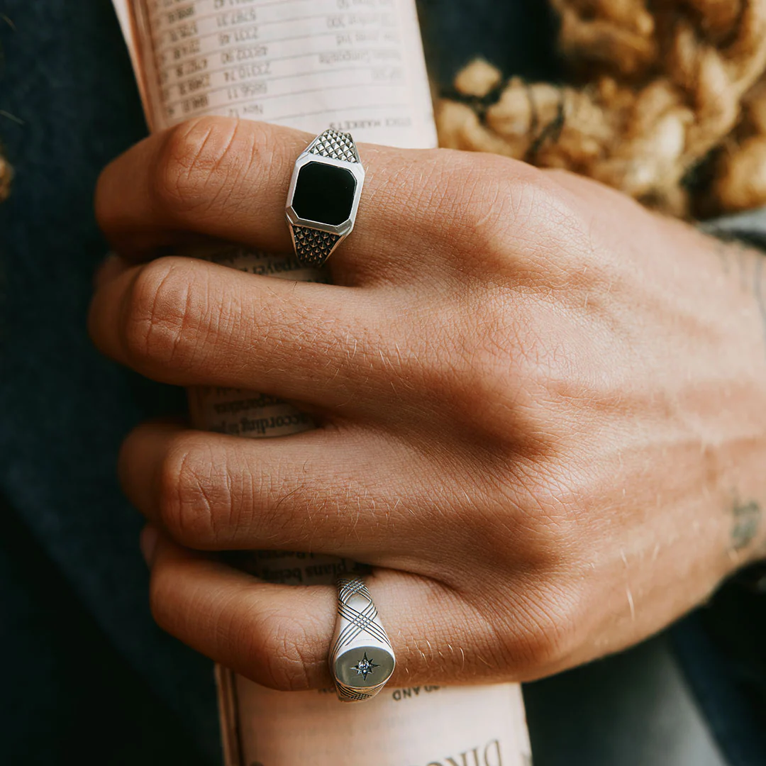 Silver Onyx Armour Ring - Image 4
